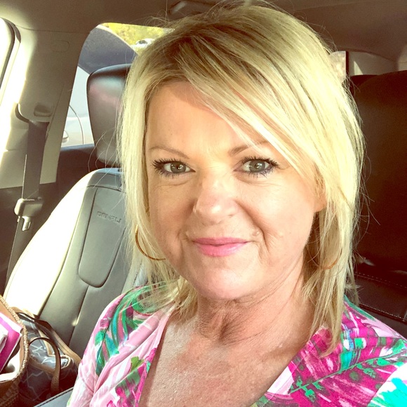 Meet your Posher, Susan - Picture 1 of 1